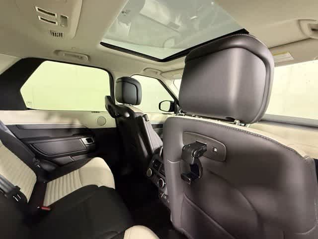 New 2026 Land Rover Discovery Limited Edition AWD/4WD image 27