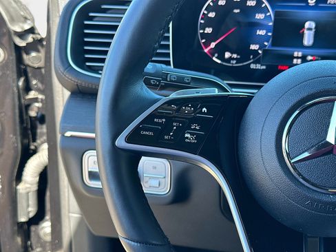 Certified 2025 Mercedes-Benz GLS 450 4MATIC image 27