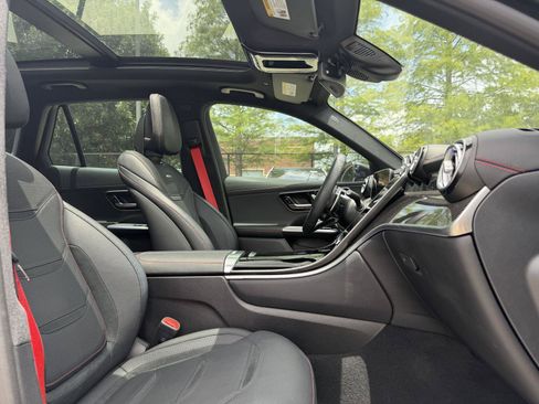 Certified 2025 Mercedes-Benz GLC 43 AMG 4MATIC image 31