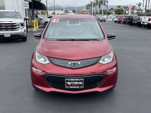 Used 2019 Chevrolet Bolt LT FWD image 2