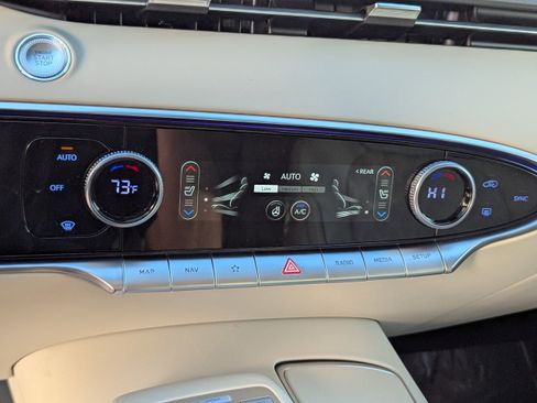 Used 2025 Genesis GV70 3.5T Sport w/ Sport Prestige Package image 23