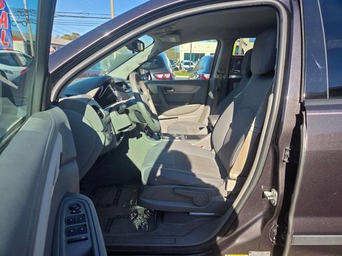 Used 2015 Chevrolet Traverse LS image 8