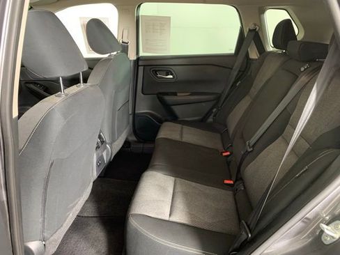 Used 2025 Nissan Rogue SV image 26