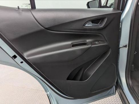 Used 2022 Chevrolet Equinox LT FWD image 16