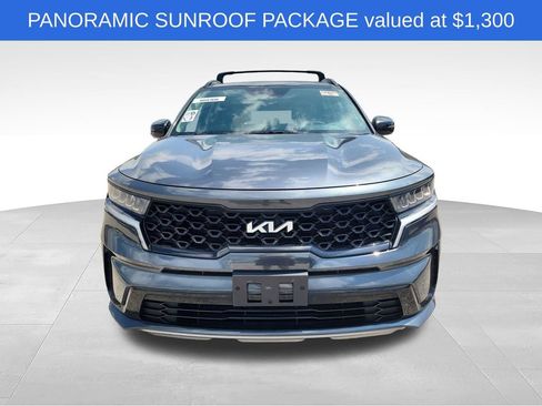 Used 2023 Kia Sorento S w/ Panoramic Sunroof Package FWD image 2