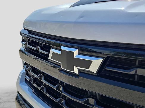 Used 2024 Chevrolet Silverado 1500 LT Trail Boss w/ Convenience Package II AWD/4WD image 13