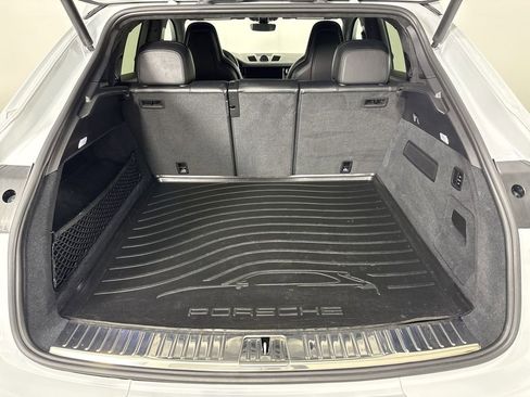 Certified 2023 Porsche Cayenne Turbo AWD/4WD image 21
