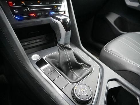 Certified 2024 Volkswagen Tiguan Wolfsburg Edition AWD/4WD image 32