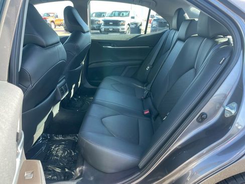 Used 2024 Toyota Camry XSE FWD image 8