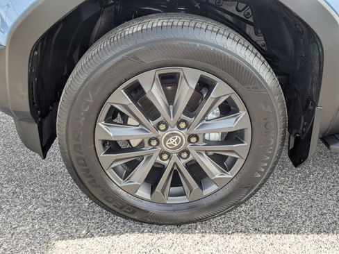 Used 2025 Toyota Land Cruiser w/ Premium Package image 23