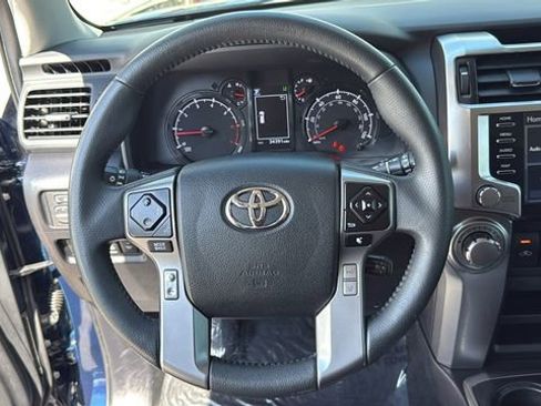 Used 2022 Toyota 4Runner SR5 Premium w/ Moonroof Package image 19