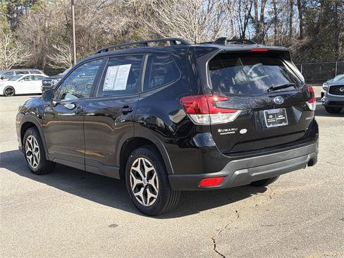 Used 2022 Subaru Forester Premium AWD/4WD image 25