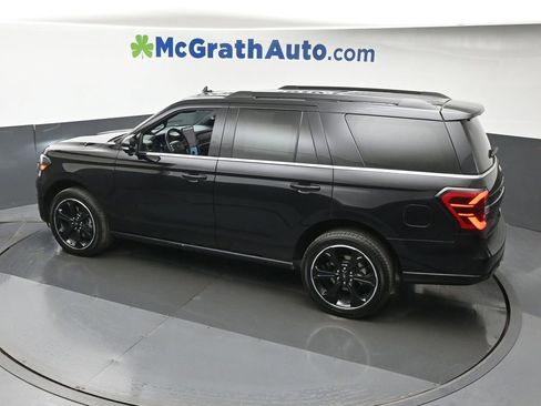 Used 2024 Ford Expedition Limited AWD/4WD image 23