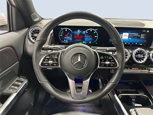 Certified 2023 Mercedes-Benz EQB 300 4MATIC image 17