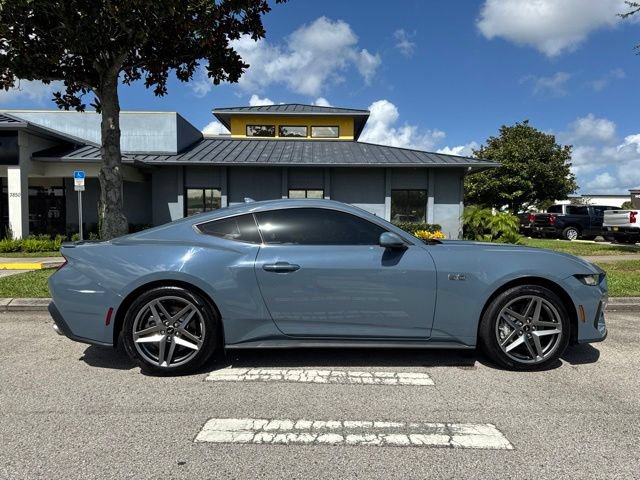 Used 2025 Ford Mustang GT RWD image 8