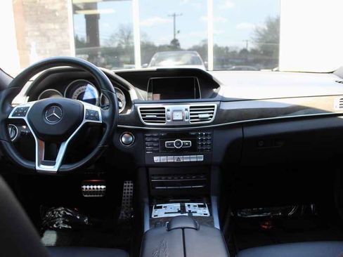 Used 2014 Mercedes-Benz E 350 Sedan image 27