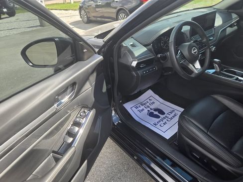 Used 2025 Nissan Altima 2.5 SL AWD/4WD image 5