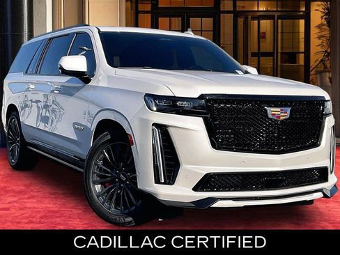 Certified 2024 Cadillac Escalade ESV V w/ Heavy-Duty Trailer Package AWD/4WD image 2