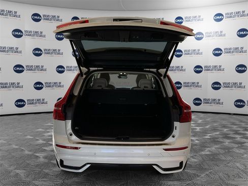 Certified 2024 Volvo XC60 B5 Plus image 11