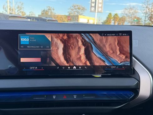 Used 2025 BMW X3 xDrive30i w/ Premium Package image 30