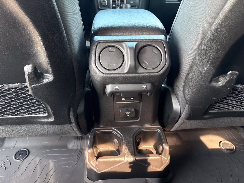 Used 2024 Jeep Gladiator Mojave w/ Technology Group AWD/4WD image 12