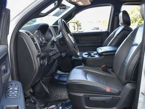 Used 2022 RAM 5500 Tradesman w/ Chrome Appearance Group image 13