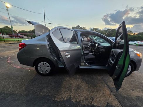 Used 2018 Mitsubishi Mirage G4 ES FWD image 40