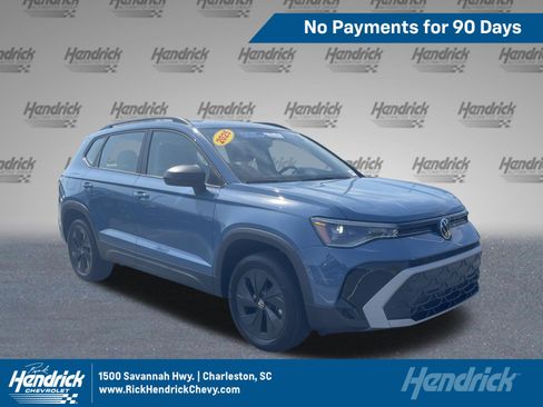 Used 2025 Volkswagen Taos S FWD image 1