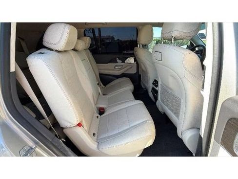 Used 2020 Mercedes-Benz GLS 450 4MATIC image 37