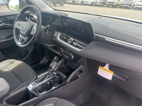 New 2026 Chevrolet TrailBlazer LT w/ Midnight Edition AWD/4WD image 28