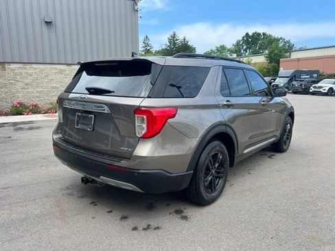 Used 2021 Ford Explorer XLT w/ Equipment Group 202A AWD/4WD image 5