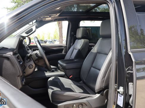 Used 2023 Chevrolet Tahoe Z71 w/ Luxury Package AWD/4WD image 11