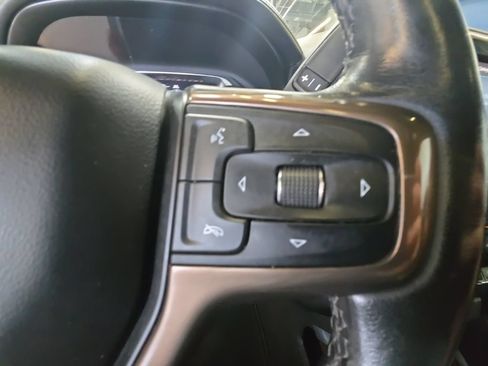 Used 2020 Chevrolet Silverado 1500 High Country w/ Technology Package AWD/4WD image 19