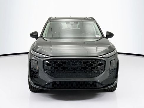 Used 2026 Audi Q3 quattro 2.0T w/ Driver Assistance Package AWD/4WD image 2