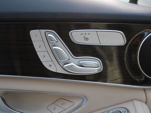 Used 2018 Mercedes-Benz C 300 4MATIC Sedan image 25