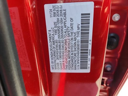 Certified 2025 Honda Pilot Black Edition image 36