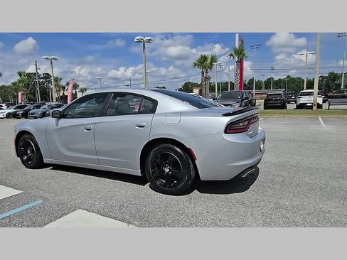 Used 2020 Dodge Charger SXT w/ Driver Convenience Group RWD image 28
