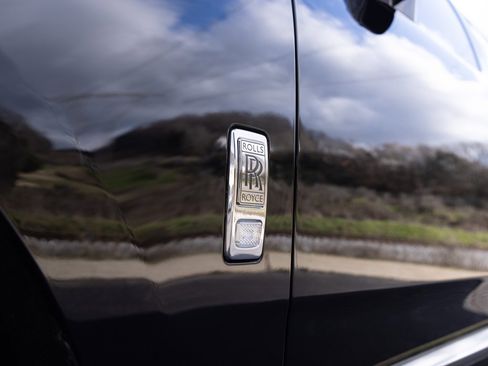 New 2025 Rolls-Royce Cullinan image 17