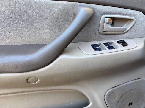 Used 2004 Toyota Tundra SR5 image 17