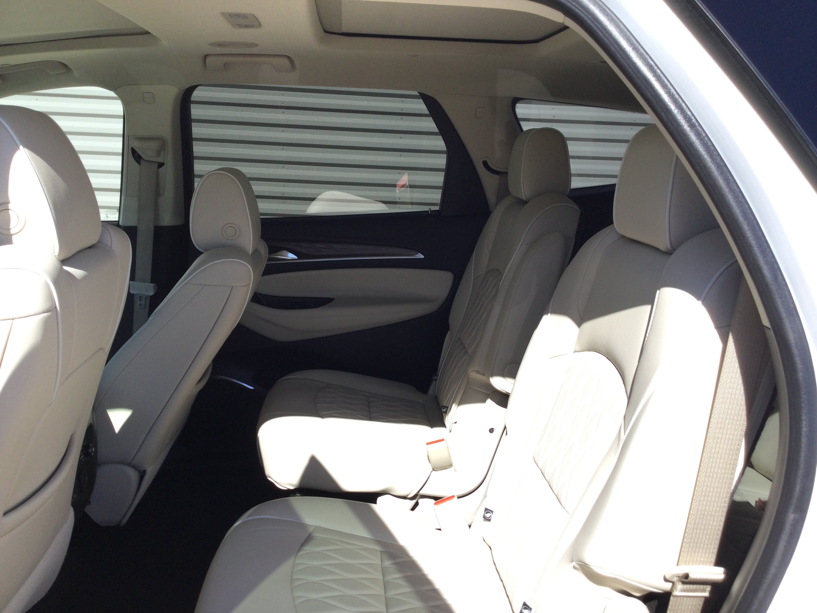 Used 2023 Buick Enclave Avenir w/ Avenir Technology Package AWD/4WD image 10