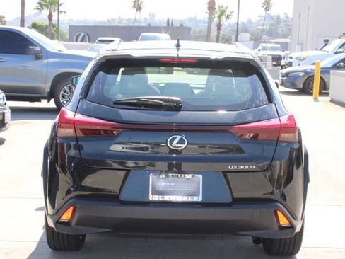 Certified 2025 Lexus UX 300h FWD image 20