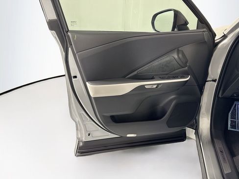 New 2026 Lexus TX 500h AWD image 25