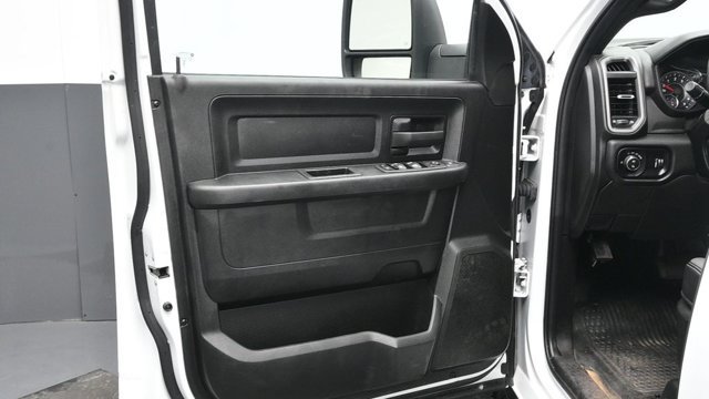 Used 2024 RAM 2500 Tradesman w/ Chrome Appearance Group AWD/4WD image 16