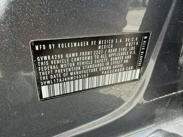 Used 2017 Volkswagen Jetta SEL FWD image 19