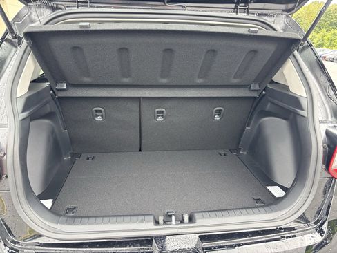 New 2025 Hyundai Venue SE image 15