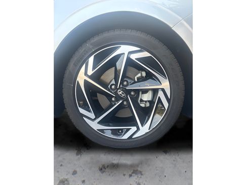 Used 2025 Hyundai Sonata SEL FWD image 18