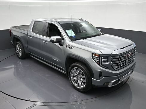 Used 2023 GMC Sierra 1500 Denali w/ Denali Reserve Package AWD/4WD image 21
