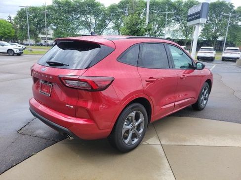 Used 2024 Ford Escape ST-Line w/ Tech Pack #1 AWD/4WD image 11