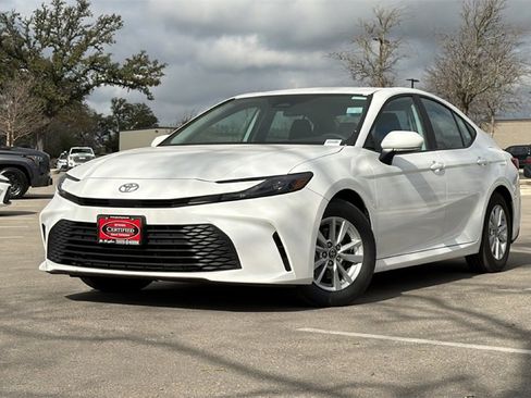 Certified 2025 Toyota Camry LE image 42