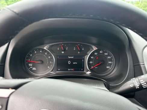 Used 2023 GMC Terrain SLT w/ Tech Package AWD/4WD image 11